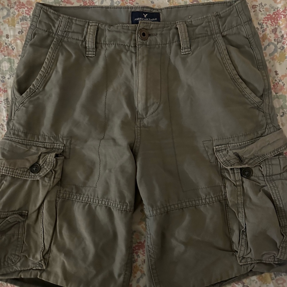 Khaki Green “American Eagle Outfitters” Shorts.